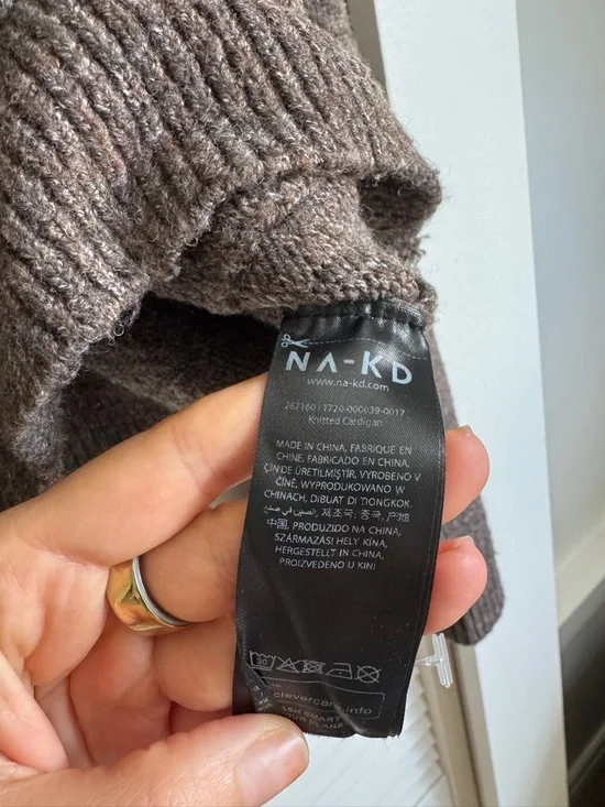 Cozy V-Neck Button Cardigan - Brown - Picture 5 of 5